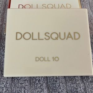 Doll squad eyeshadow palette
